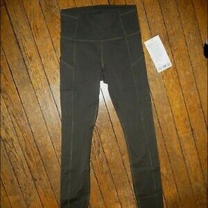 BNWOT Lululemon Fast and Free Legging